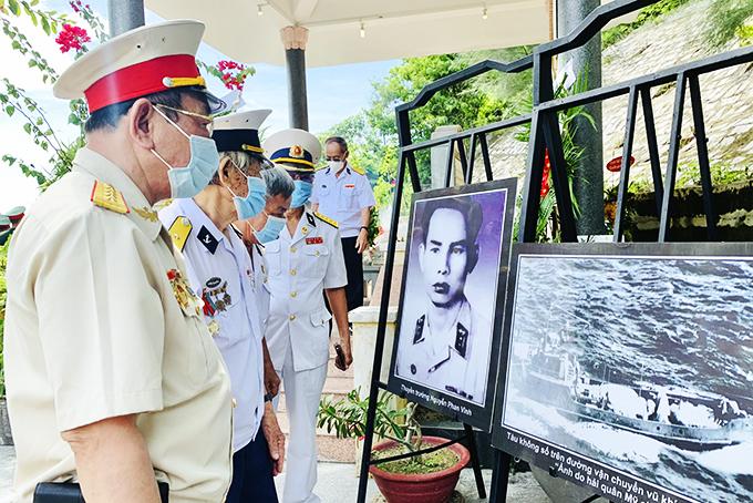 NGUYỄN PHAN VINH Người thuyền trưởng và trận chiến cuối cùng trên biển
