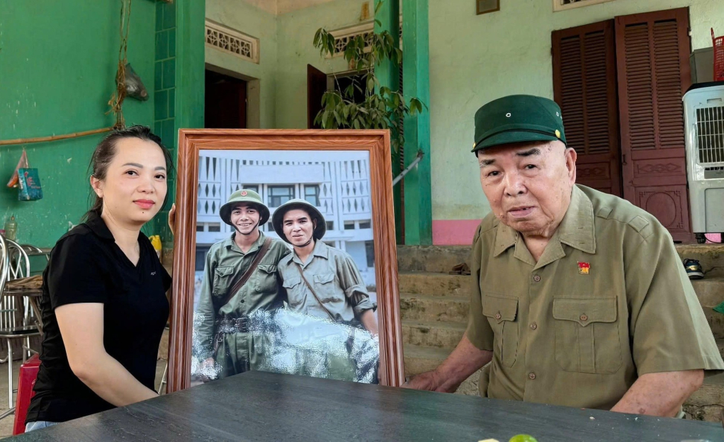 LƯU GIỮ HÌNH ẢNH NHỮNG CHIẾN SĨ TỪ KÝ ỨC