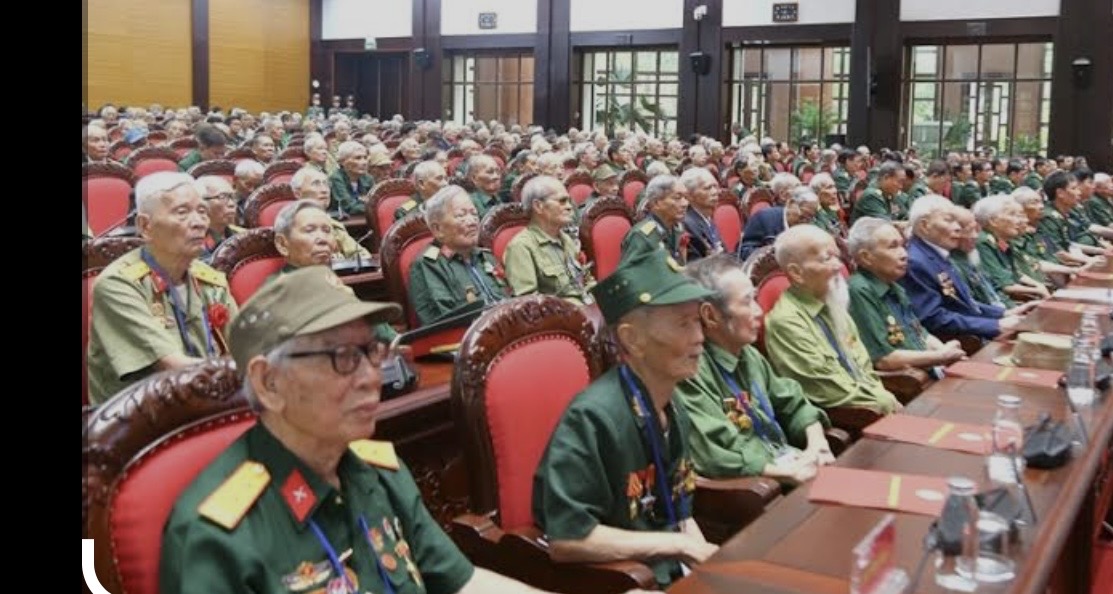 Máu ngày ấy