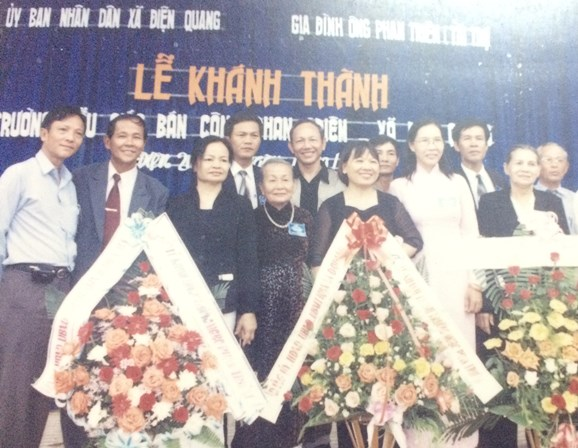 Đoàn Thị Thanh Cần – Nữ y sĩ Quảng Đà đi qua những trận càn để cứu thương binh