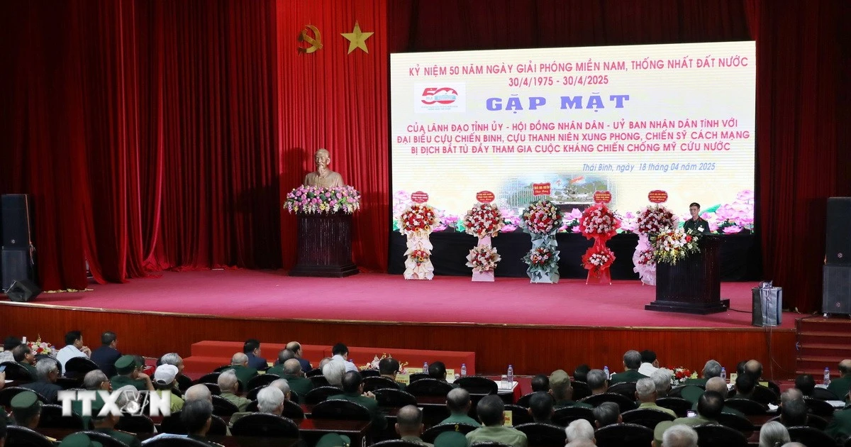 Phạm Văn Lãi - Người cắm cờ giải phóng trên tháp nước sân bay Tân Sơn Nhất