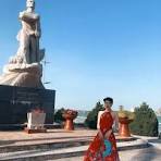 NGƯỜI CHÈO ĐÒ HUYỀN THOẠI GIỮA MƯA BOM BÃO ĐẠN