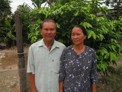 NGƯỜI TÀI XẾ ĐOÀN TÀU ĐỎ TRÊN TUYẾN ĐƯỜNG SẮT KHÓI LỬA