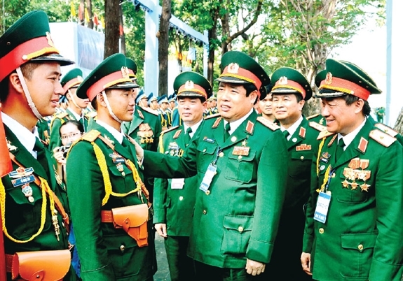 ĐẠI TƯỚNG PHÙNG QUANG THANH – VỊ TƯỚNG TRƯỞNG THÀNH TỪ CHIẾN TRƯỜNG