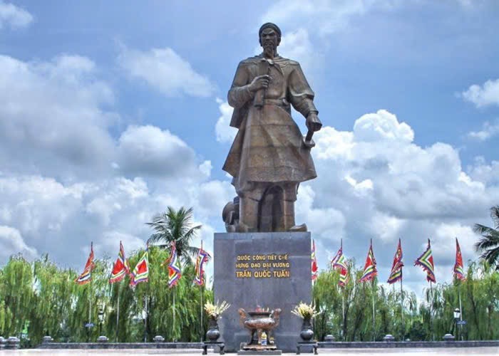 Trần Hưng Đạo – Vị anh hùng kiệt xuất của dân tộc Việt Nam(Nguyễn Thị Thuý Hằng)