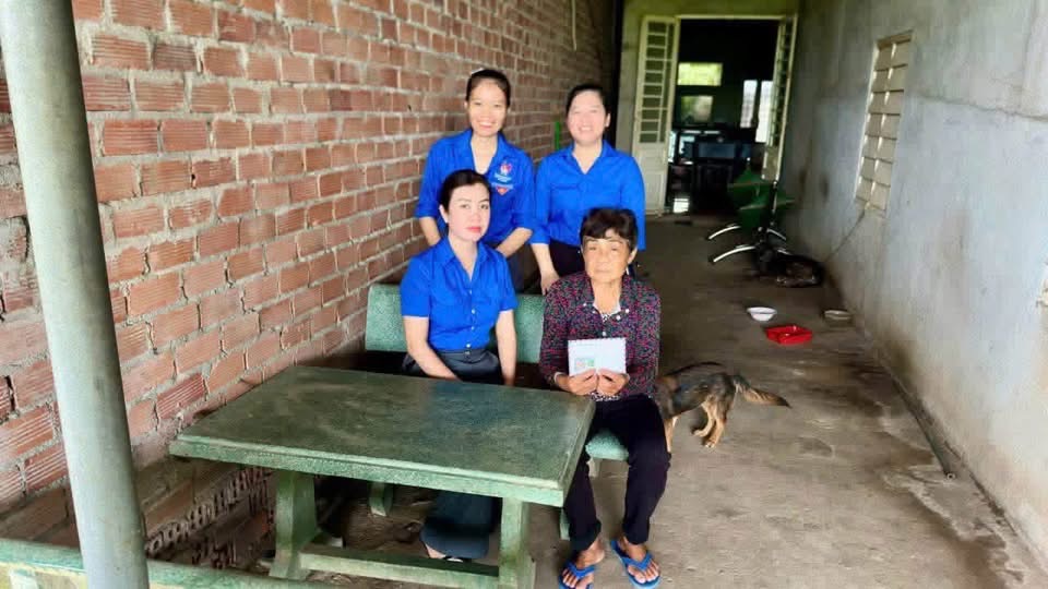 MỘT BUỔI GẶP GỠ – MỘT BÀI HỌC LỊCH SỬ TỪ NGƯỜI ĐI QUA NĂM THÁNG