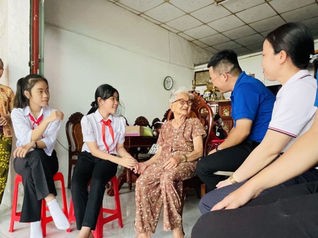 Câu chuyện thời hoa lửa Mẹ Phan Thị Ba - Biểu tượng cho một thời hoa lửa