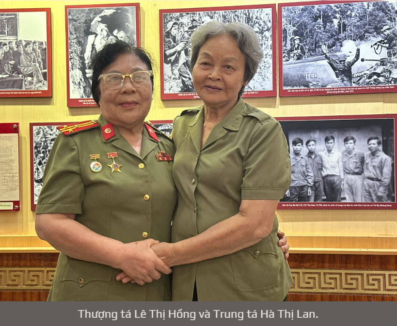 Những “bông hồng thép” giữa rừng già