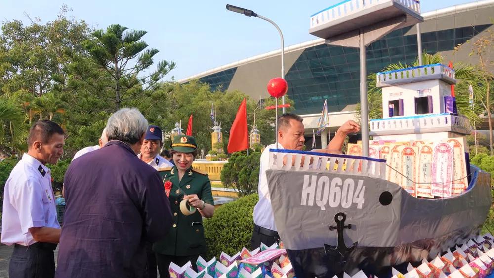 HQ-604 – CON TÀU MANG THEO TUỔI TRẺ RA BIỂN