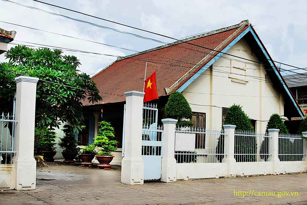 Nhà Dây Thép