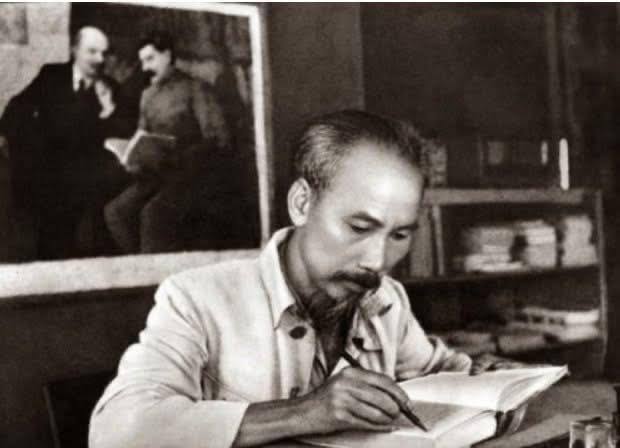 CHỦ TỊCH HỒ CHÍ MINH VÀ HÀNH TRÌNH DÀNH TRỌN CUỘC ĐỜI CHO ĐỘC LẬP DÂN TỘC