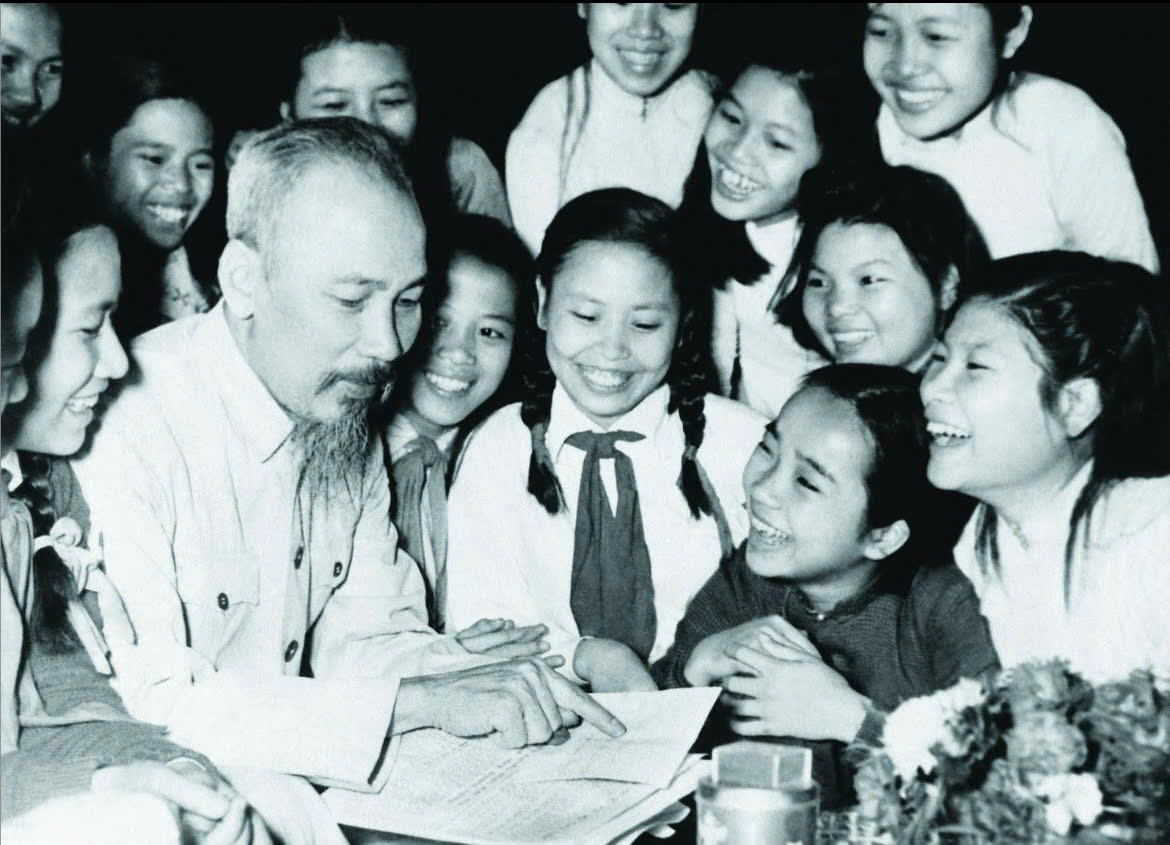 Bác Hồ Kính Yêu