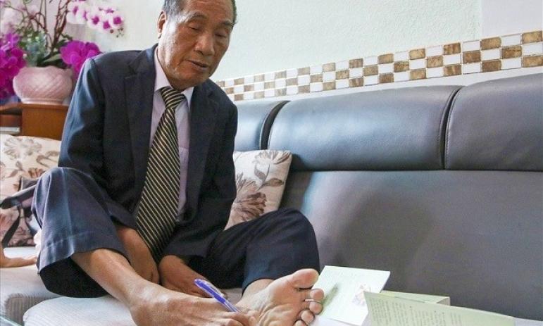 Nguyễn Ngọc Ký – Người thầy viết nên kỳ tích bằng đôi chân