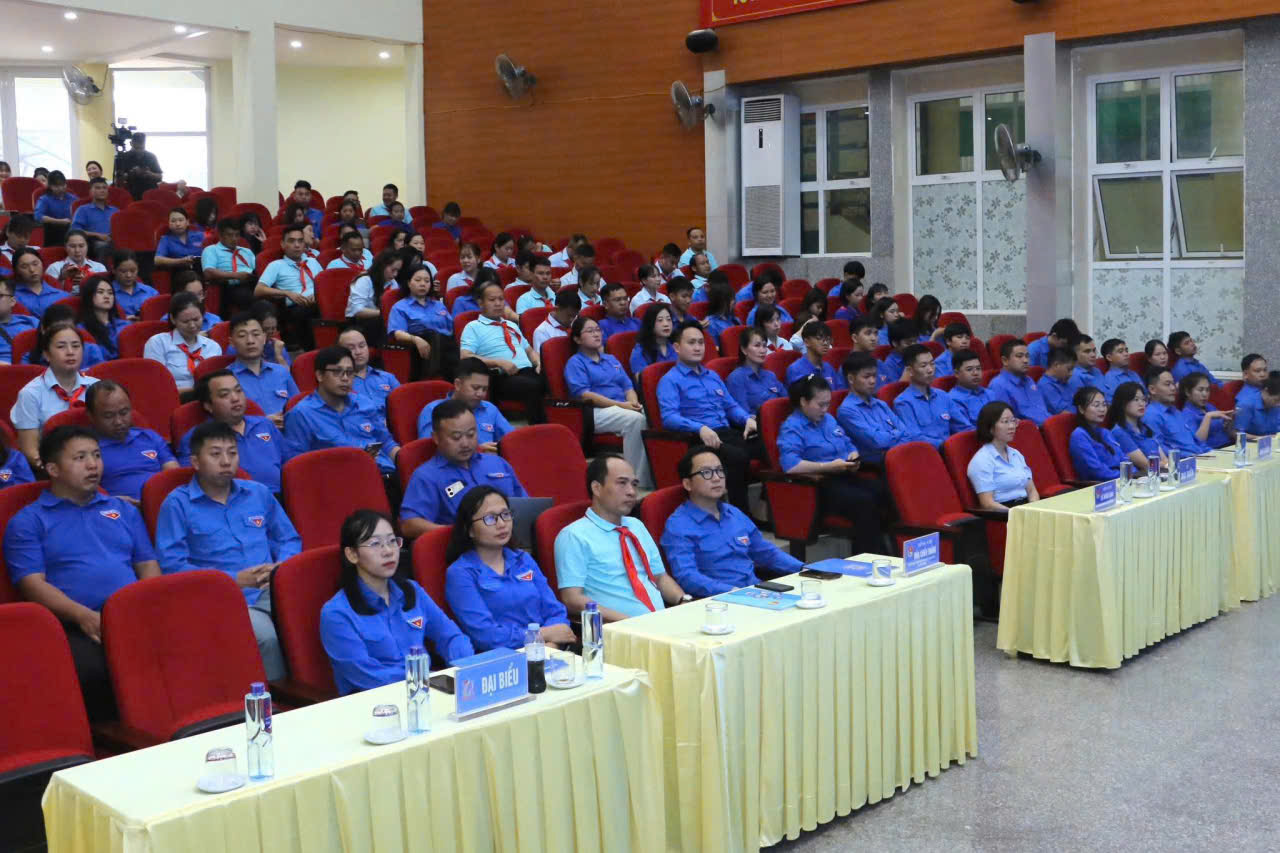 Dự hội nghị tổng kết công tác Đoàn, Đội trường học năm 2025-2026