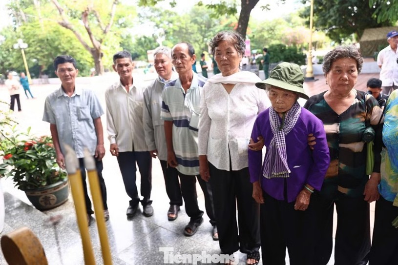 Thời hoa lửa còn chưa phai nhạt