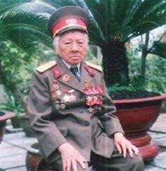 NGƯỜI GIAO LIÊN THẦM LẶNG