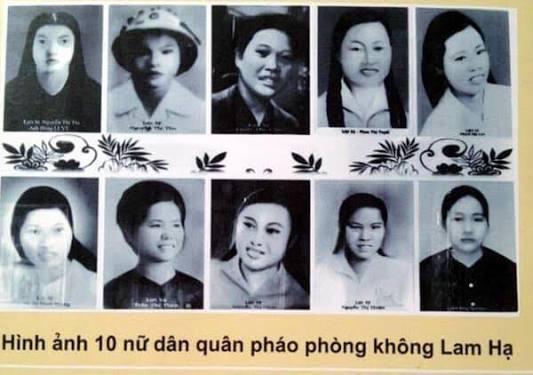 MƯỜI CÔ GÁI Ở NGÃ BA ĐỒNG LỘC