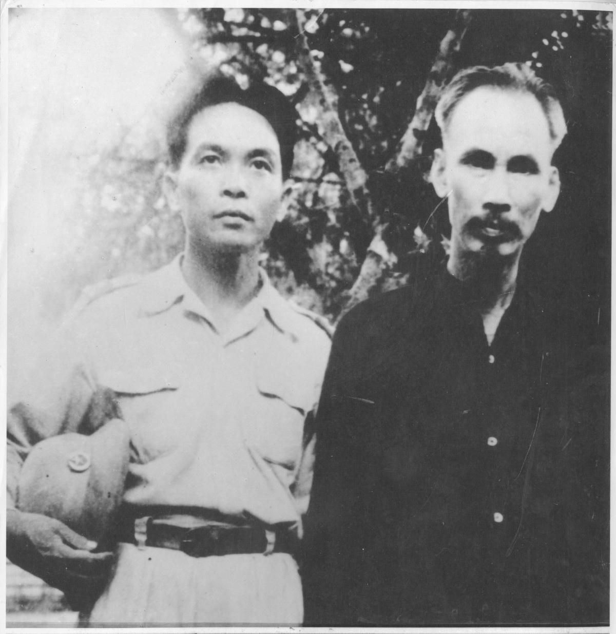 Đại tướng Võ Nguyên Giáp: Từ nhà giáo đứng bục giảng đến Vị tướng làm nên lịch sử Điện Biên Phủ