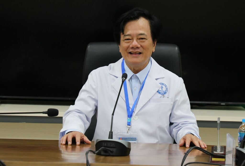 Tạ Văn Trầm - Người thầy thuốc chọn ở lại với Nhân dân
