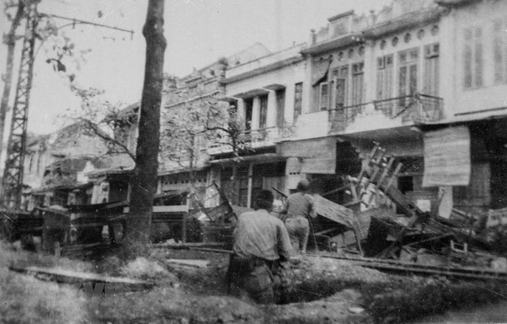 60 NGÀY ĐÊM HÀ NỘI