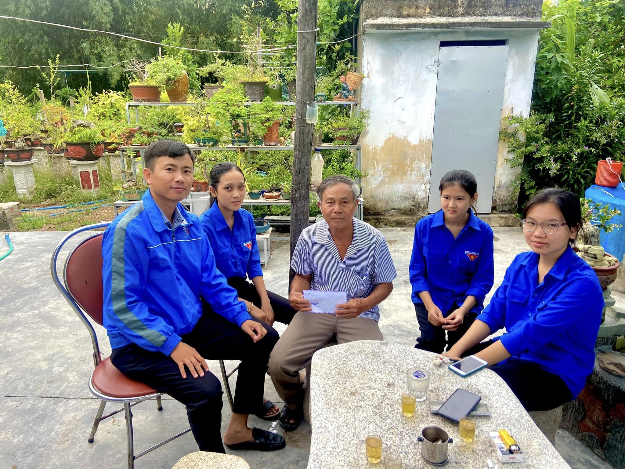 TRỌN VẸN MỘT ĐỜI "XUNG PHONG" VÌ QUÊ HƯƠNG