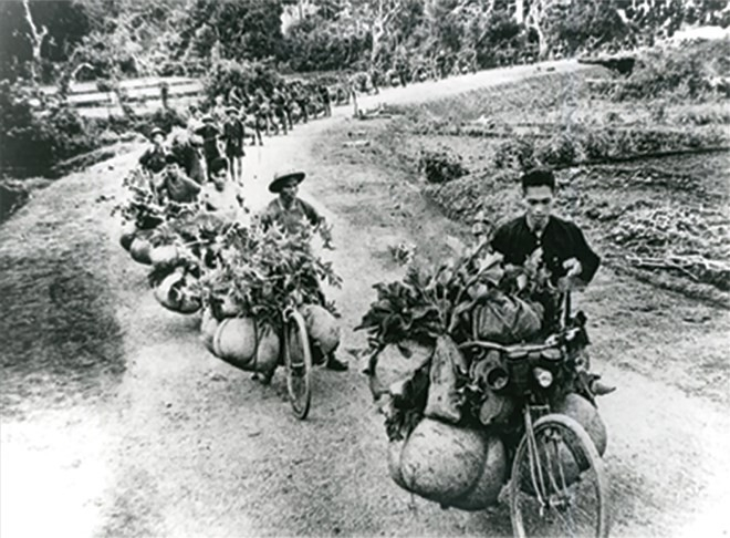 Huyền thoại những "ngựa sắt" Điện Biên