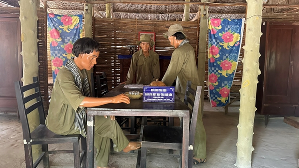 TRỞ VỀ ẤP BẮC – DẤU SON MỘT THỜI HOA LỬA