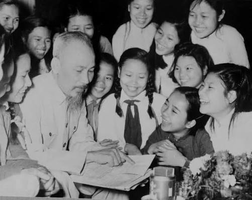 Chủ Tịch Hồ Chí Minh