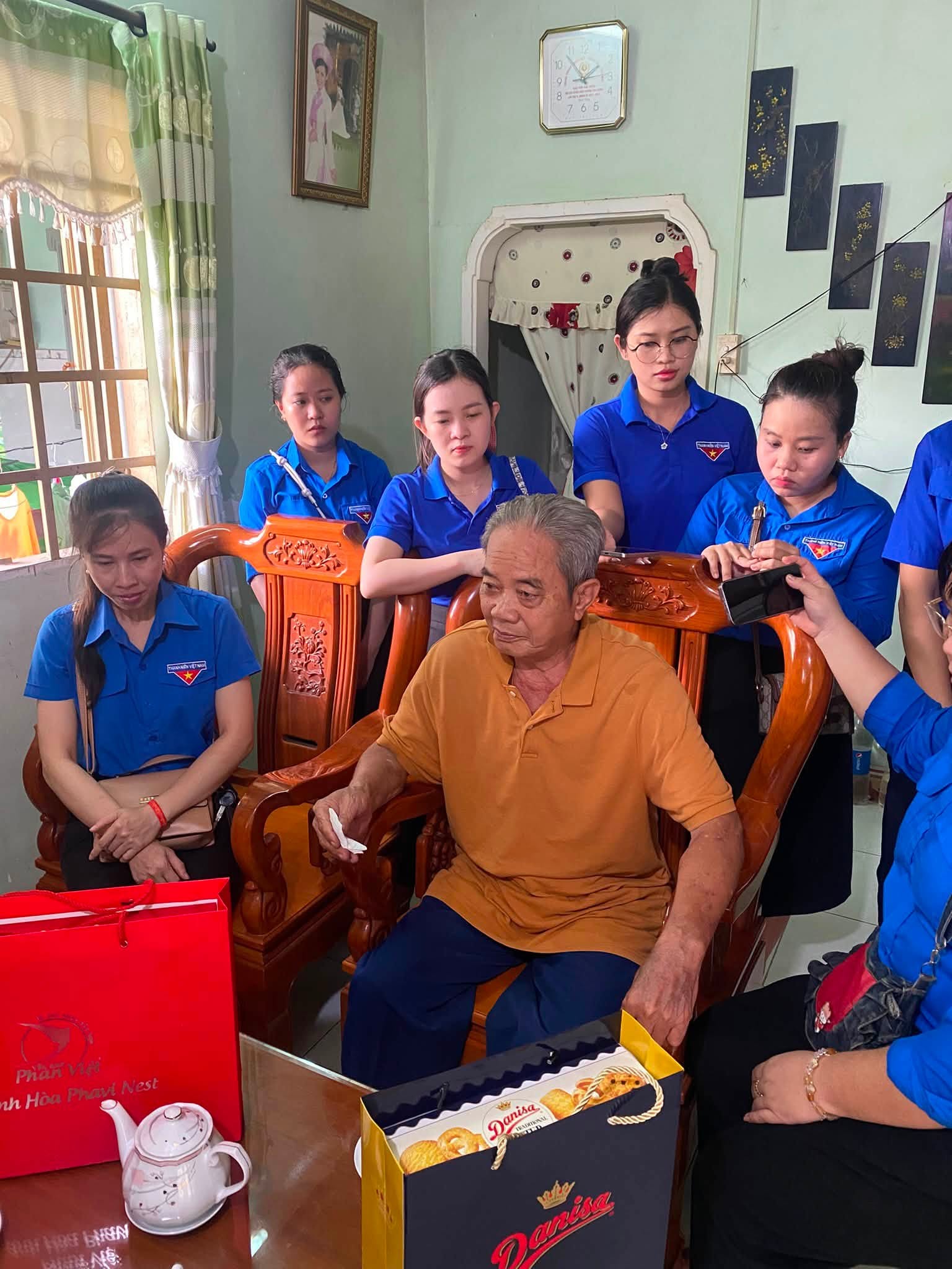 Dấu Chân Người Lính – Bài Học Hòa Bình Cho Thế Hệ Trẻ Việt Nam