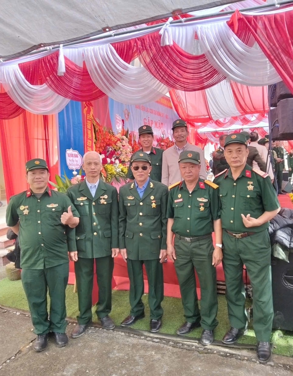 KÝ ỨC VÙNG BIÊN CƯƠNG VÀ ƯỚC MƠ TIẾP BƯỚC CHA ANH