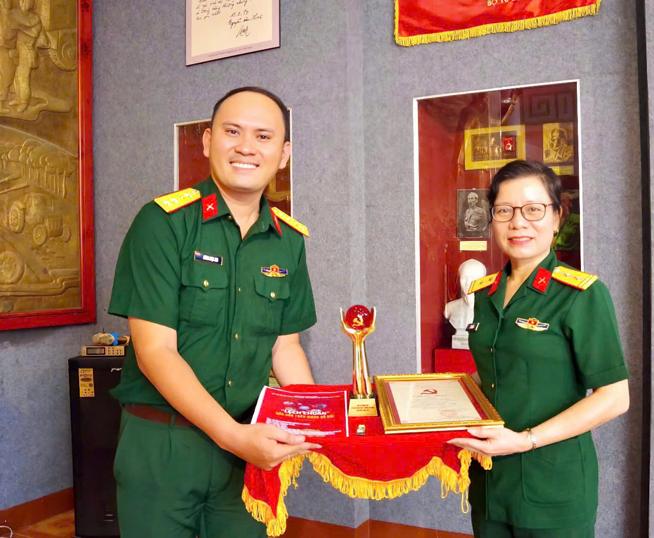 Hiện vật của “mặt trận không tiếng súng"