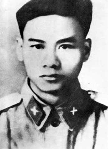 “NHẰM THẲNG QUÂN THÙ MÀ BẮN”