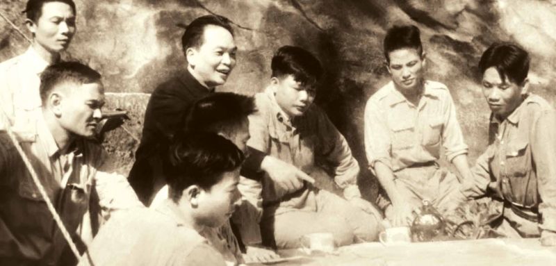 Con đường đi tới Điện Biên Phủ