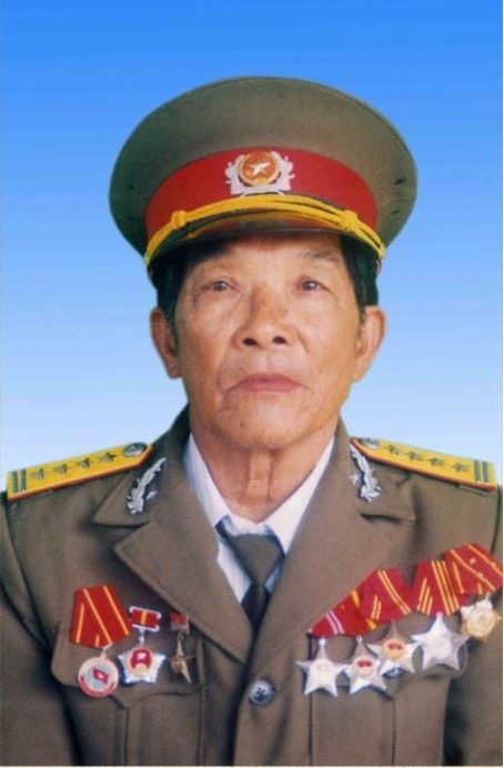 Anh hùng LLVTND Nguyễn Tấn Đang – Người Thầy Thuốc Trên Tuyến Lửa  Mô tả ngắn: