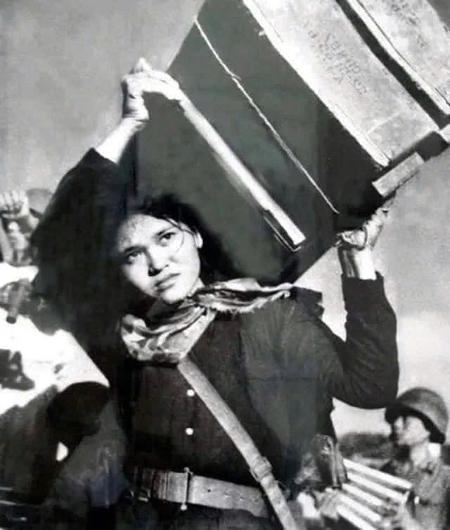 Nữ Anh hùng Ngô Thị Tuyển