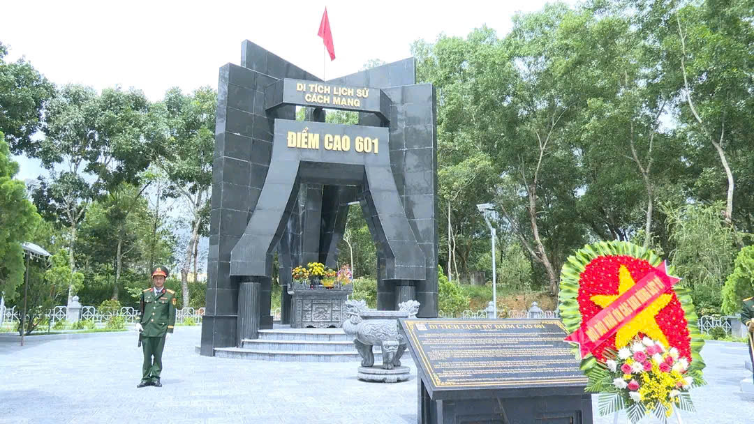 Mưa hồi sinh trên Điểm cao 601