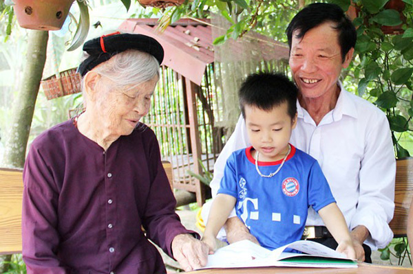Mẹ Việt Nam Anh hùng Nguyễn Thị Bầu
