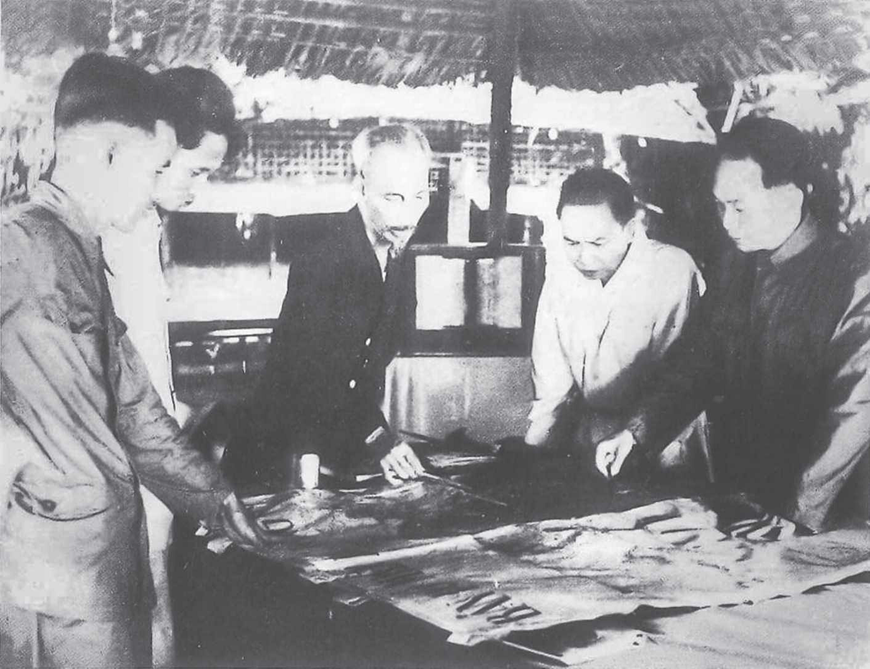 ĐỒNG CHÍ TỔNG BÍ THƯ TRƯỜNG CHINH – NGƯỜI CỘNG SẢN MẪU MỰC, NHÀ LÃNH ĐẠO XUẤT SẮC CỦA ĐẢNG VÀ CÁCH MẠNG VIỆT NAM