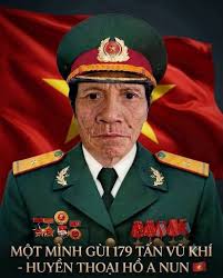 Anh hùng Hồ A Nún: Dũng sĩ gùi hàng trên đường Trường Sơn, người dân tộc Pa Cô lập kỷ lục gùi hàng trăm kilôgam vũ khí, lương thực mỗi chuyến phục vụ chiến dịch.