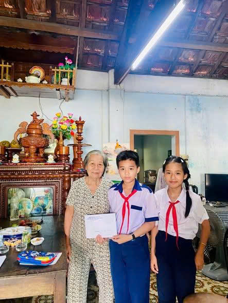 Dấu chân người nữ chiến sỹ giữa thời hoa lửa