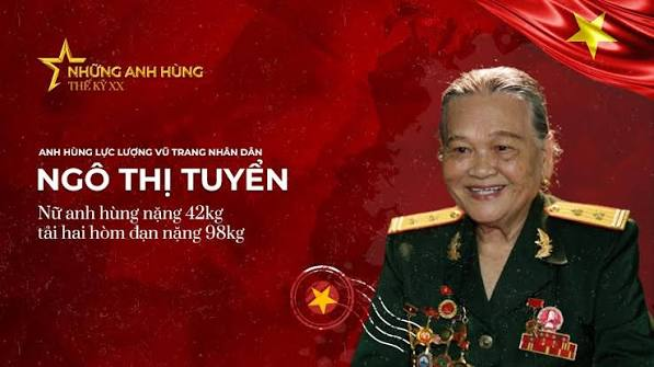 Nữ anh hùng 42kg tải hai hòm đạn nặng 98kg