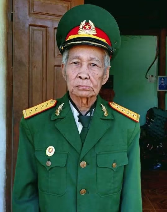 Anh hùng LLVTND ARất Blư
