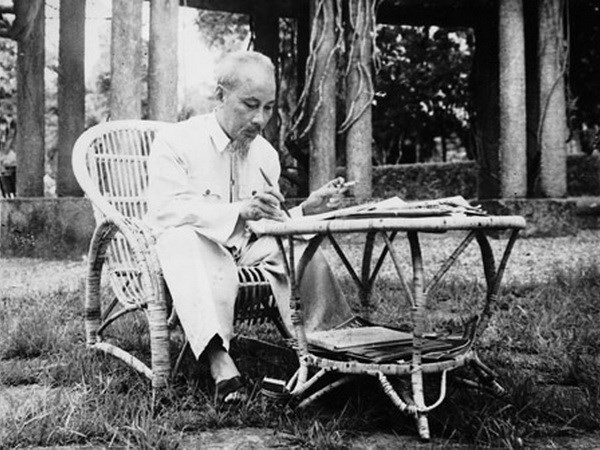 Chủ tịch Hồ Chí Minh