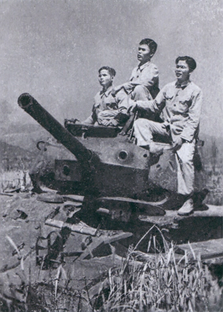Lấy thân mình chèn pháo