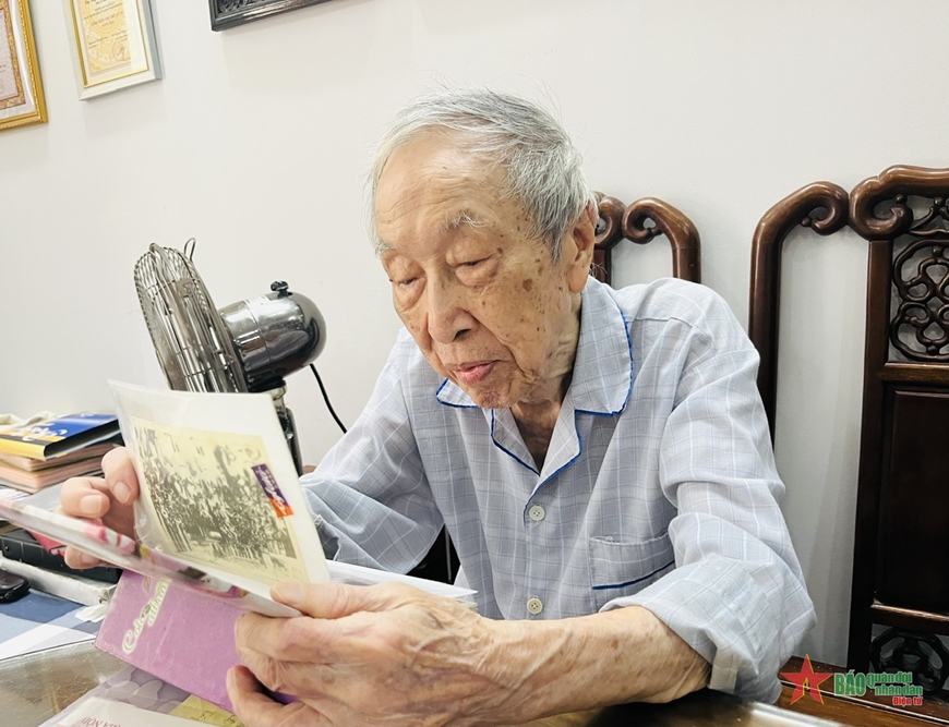 Những ngày làm báo Hồn Nước