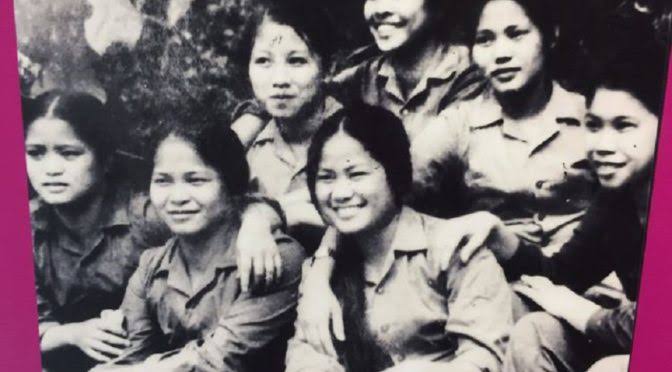 Những cô gái tuổi đôi mươi