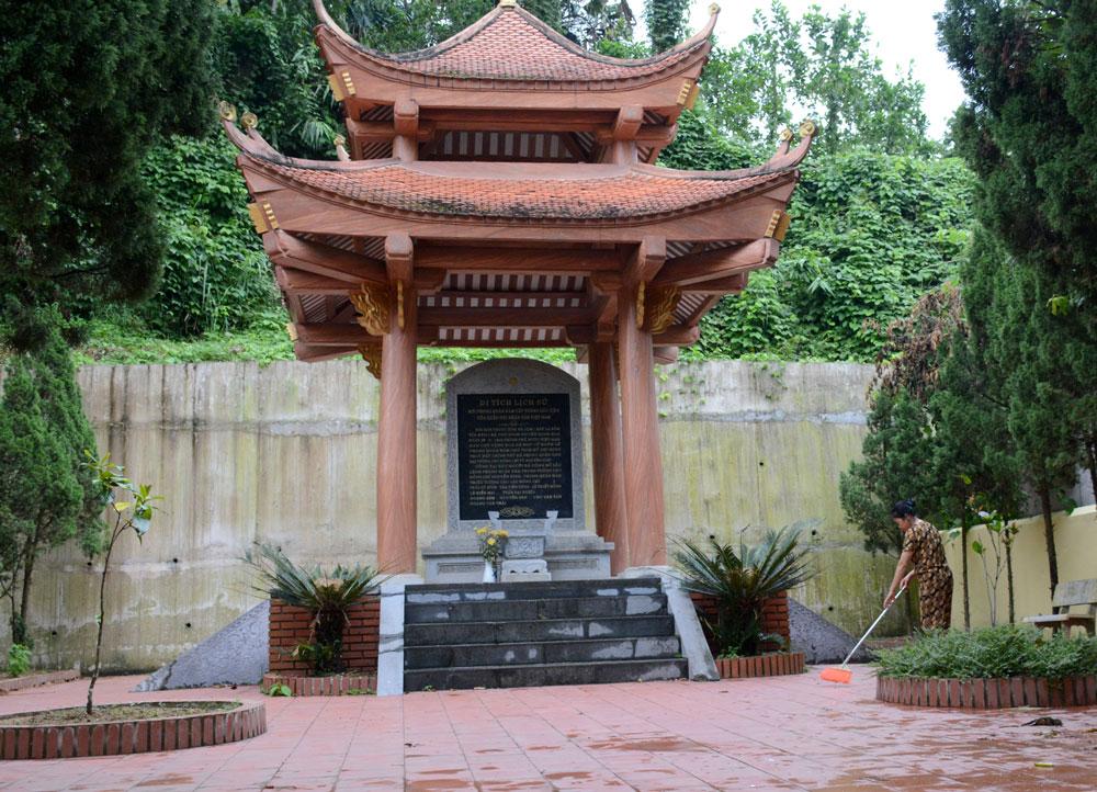 Lễ phong quân hàm Đại tướng đầu tiên của Quân đội nhân dân Việt Nam