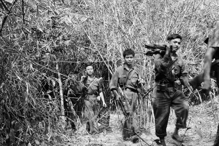 Sự chuyển mình sang "mặt trận" kiến thiết đất nước thời bình