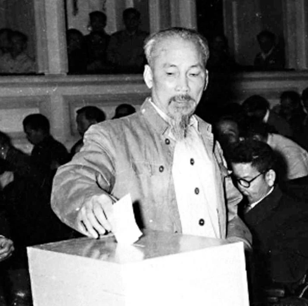 Năm 1946, tại kỳ họp thứ nhất Quốc hội khóa I, Người được bầu làm Chủ tịch nước Việt Nam Dân chủ Cộng hòa.