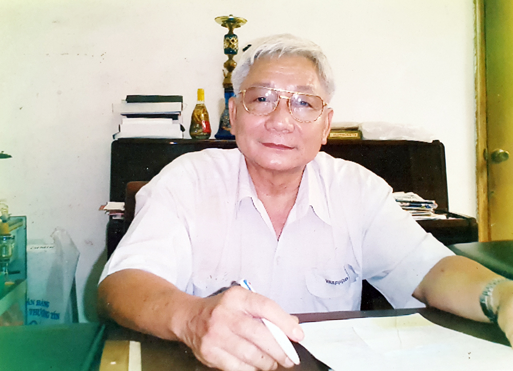 ANH HÙNG LAO ĐỘNG KĨ SƯ LÊ TÙNG HIẾU - NGƯỜI KĨ SƯ BỎ TRỜI TÂY VỀ QUÊ CHẾ MÁY CÀY CHO NÔNG DÂN